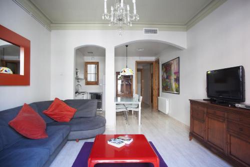 ApartEasy - Authentic Family Apartment