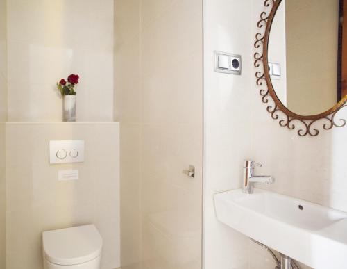 ApartEasy - Authentic Family Apartment