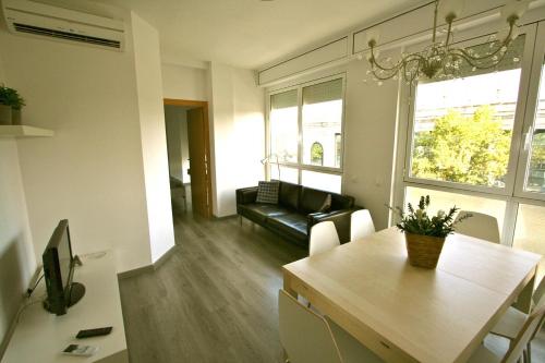 ApartEasy - Plaza España Deluxe