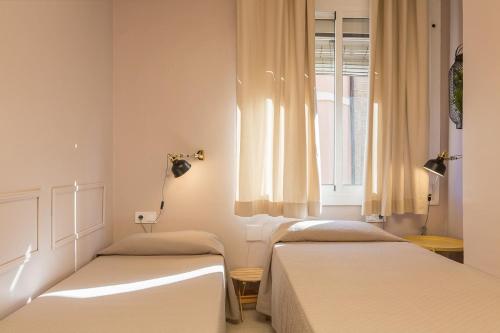 ApartEasy - Plaza España & Fira