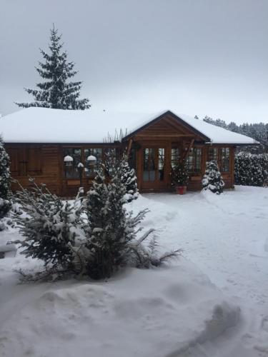 冬のGuest house Vila Žunićの様子