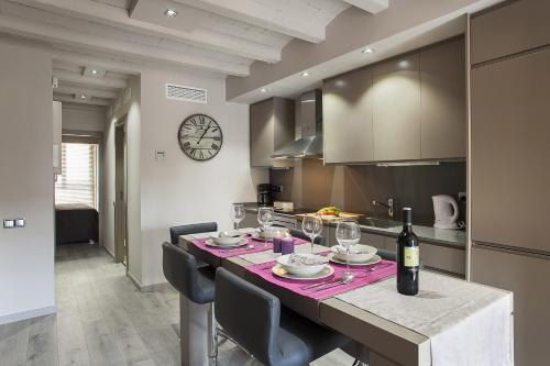 Elegant Eixample Apartment nicely decorated