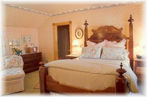 Ένα ή περισσότερα κρεβάτια σε δωμάτιο στο White Lace Inn