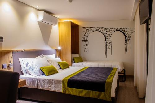 Gallery image of Venceslau Wine Boutique Hostel in Vila do Conde