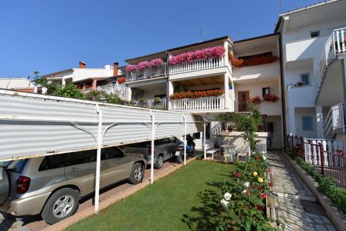 Apartments Aleksandra 43