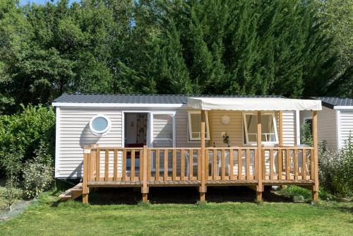 Gallery image of Camping Les Chèvrefeuilles in Royan