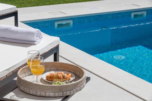 Luxury Villa with Heated Pool near Beach & Split