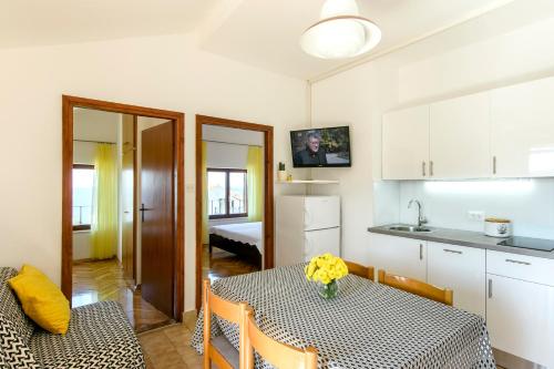 Foto dalla galleria di Apartments Martina a Primošten