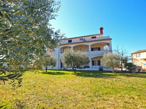 Apartments Blazenka 1270