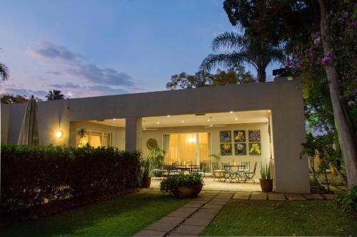 Taman di luar Murray Street 137 Guesthouse