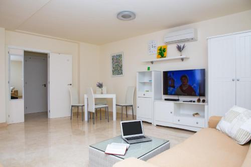 2 Bedrooms Apartment In Magnolia Golf Resort, La Caleta