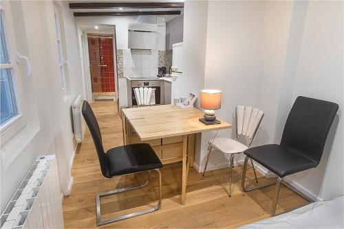 Køkken eller tekøkken på L'oeil sur la flèche