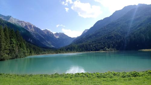 a large lake in the middle of a mountain at Appartement STOA in Kleinarl