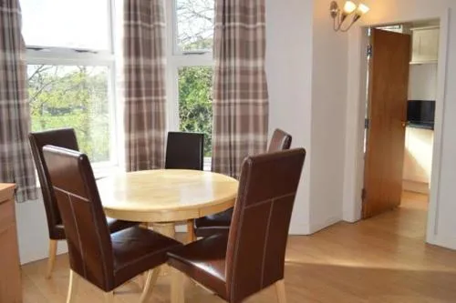 West Lynn Serviced Apartments Spacious & Free Parking photo 9