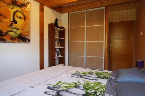 Postel nebo postele na pokoji v ubytování Chalet De Crouzillac