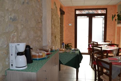 Φαγητό σε αυτός ο ξενώνας ή κάπου εκεί κοντά