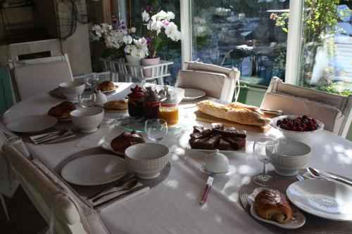 Jídlo v penzionu nebo okolí