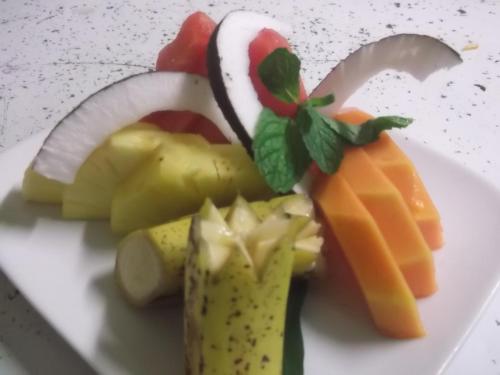 Comida en o cerca de este resort