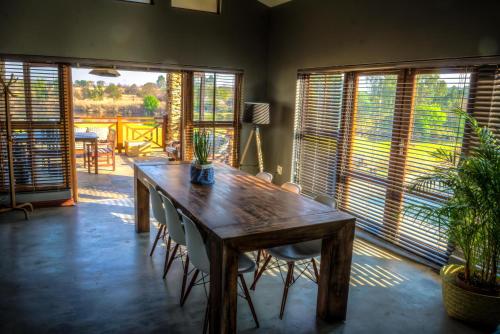Fotografie z fotogalerie ubytování 368 on Vaal | Riverside Retreat v destinaci Parys