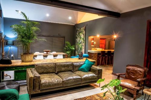Posezení v ubytování 368 on Vaal | Riverside Retreat