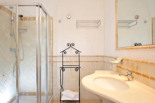 Ένα μπάνιο στο Hotel Baia Del Porto