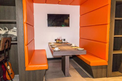 KM Hotel photo 6