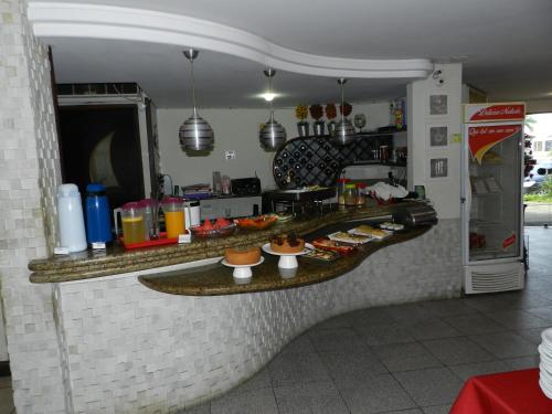 Makanan di atau berdekatan hotel