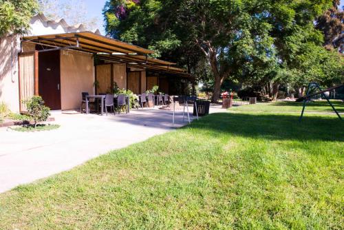 Zahrada ubytování Gvulot - Kibbutz experience