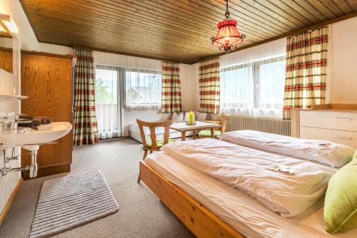 Posteľ alebo postele v izbe v ubytovaní Appartement Landhaus Einsiedler