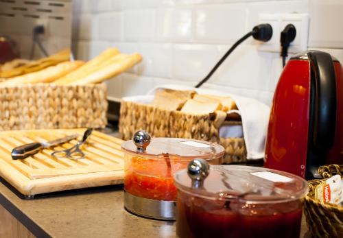 Η κουζίνα ή μικρή κουζίνα στο Toc Hostel Madrid
