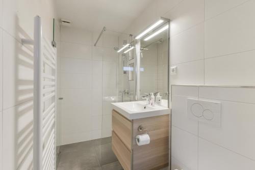 Koupelna v ubytování Modern Bungalow Zandvoortselaan