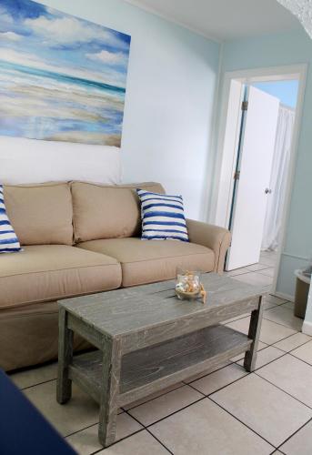 Φωτογραφία από το άλμπουμ του The Bay Inn at the Lani Kai σε Fort Myers Beach