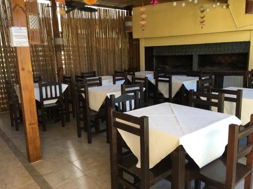 Restoran atau tempat lain untuk makan di Dos Mareas Apart Piscina Climatizada Cubierta