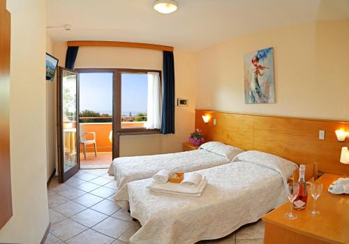 Gallery image of Hotel Alessandra in Garda