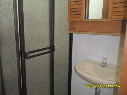 Ein Badezimmer in der Unterkunft Apartamento Vista Al Mar El Rodadero