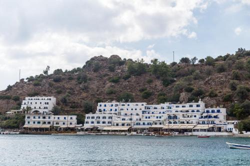Gallery image of Daskalogiannis Hotel in Loutro