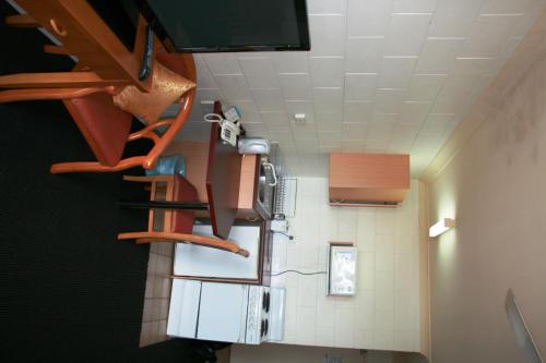 a room with stairs in a hospital room at Luma Luma Holiday Apartments in Darwin