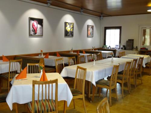 En restaurang eller annat matställe på Bayerischer Hof