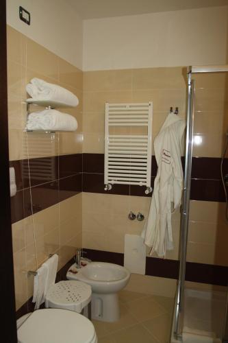 Koupelna v ubytování Rama Palace Hotel