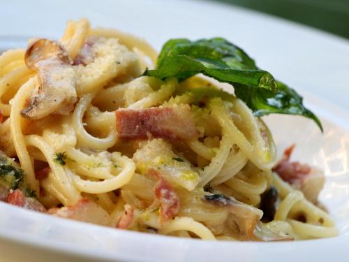 Φαγητό σε αυτό το ξενοδοχείο ή κάπου εκεί κοντά