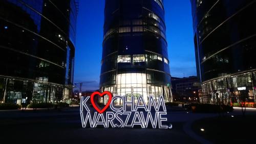 Zdjęcie z galerii obiektu Siedmiogrodzka - most handy location, aircon & garage free w Warszawie