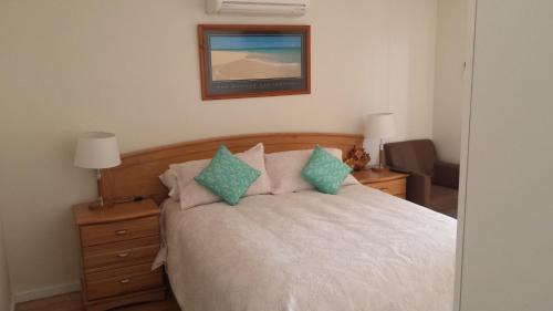 Postel nebo postele na pokoji v ubytování Alexander Drive B & B