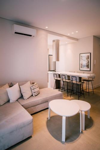 Elegant House Under Acropolis