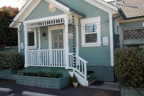 Second Street Cottages – Photos 5