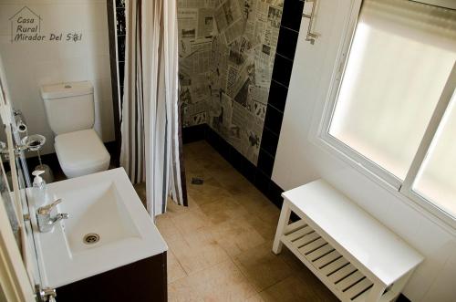A bathroom at Villa Mirador del Sol, 45min playas de Doñana, 35min de Sevilla