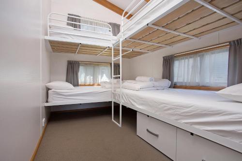 Ένα ή περισσότερα κρεβάτια σε δωμάτιο στο Portland Holiday Village