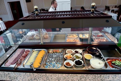 Jídlo v hotelu nebo okolí