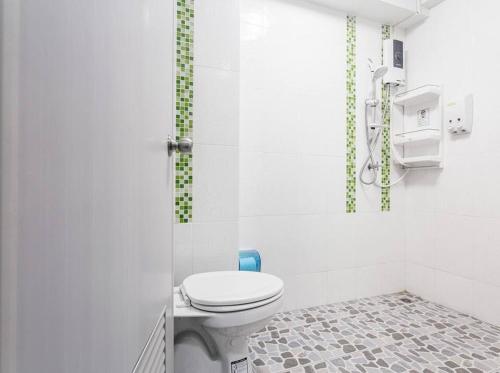 Ένα μπάνιο στο Best Rent a Room