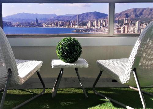 Gemelos Primera Linea