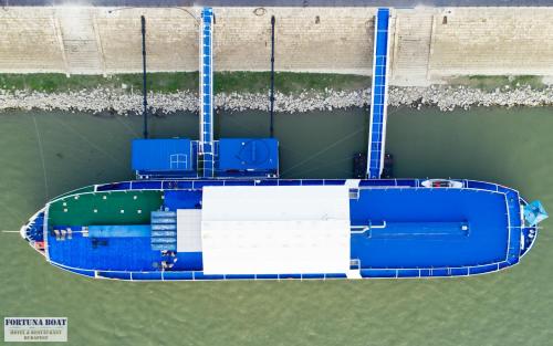 ブダペストにあるFortuna Boat Hotel Budapestのギャラリーの写真